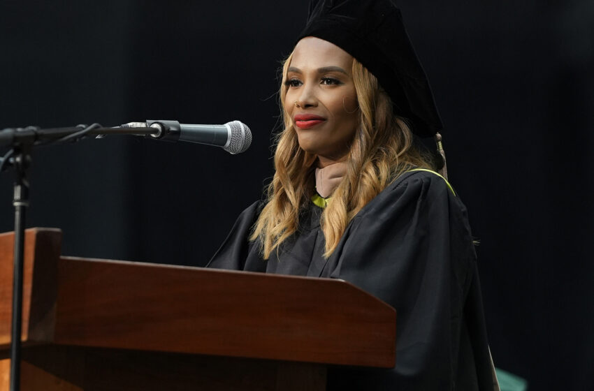  The Lip Bar Founder Melissa Butler Inspires FAMU Graduates to Embrace Uniqueness and Pursue Greatness 